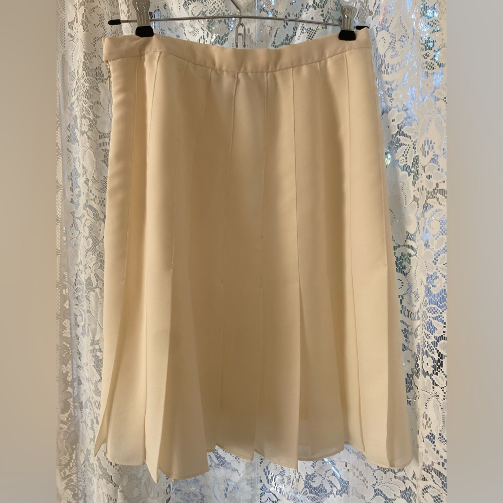 Cream tennis skirt